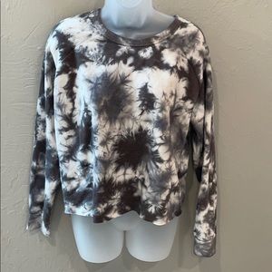 Black tie dye sweatshirt size M